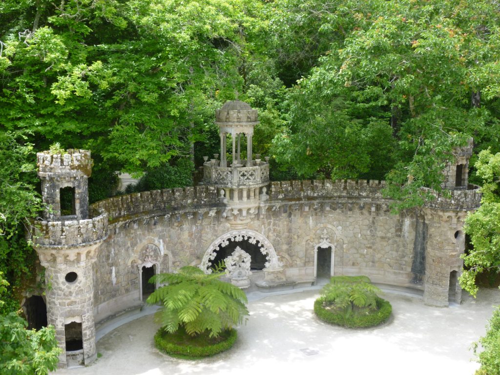 portale-dei-guardiani-(parco-alchemico-di-sintra)